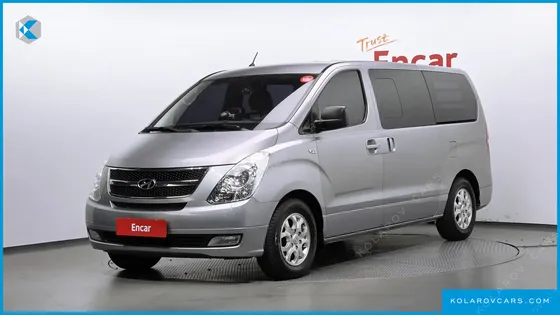 HYUNDAI STAREX 5-SEATER VAN