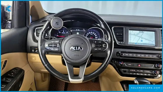 KIA CARNIVAL 9-SEATER HI-LIMOUSINE