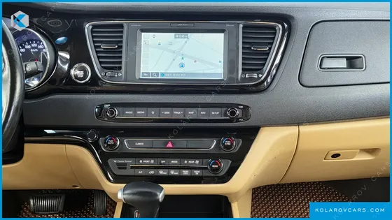 KIA CARNIVAL 9-SEATER HI-LIMOUSINE