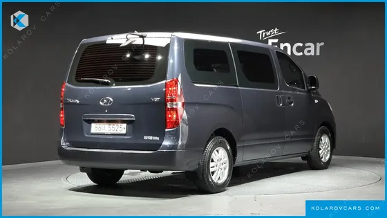HYUNDAI STAREX 3-SEATER VAN