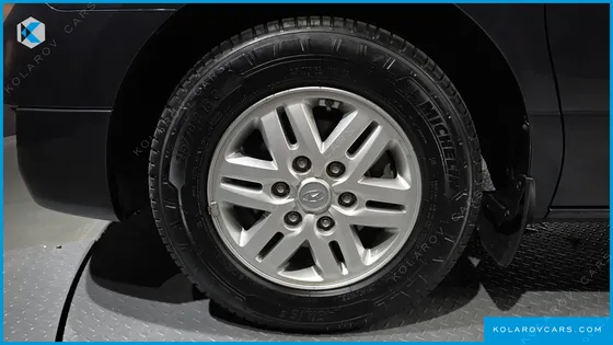 HYUNDAI STAREX 3-SEATER VAN