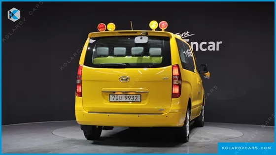 HYUNDAI STAREX 4WD GUARD CAR OF CHIDREN