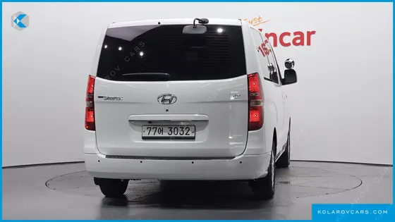 HYUNDAI STAREX 12-SEATER WAGON