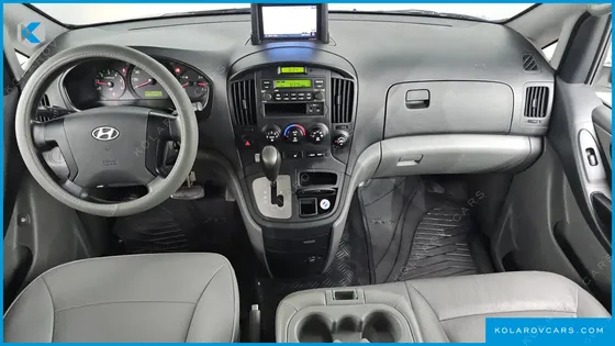 HYUNDAI STAREX 12-SEATER WAGON