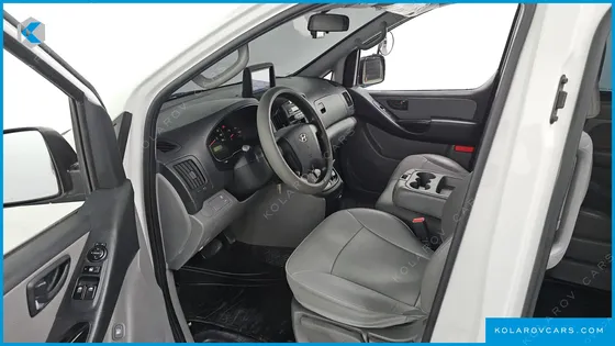 HYUNDAI STAREX 12-SEATER WAGON