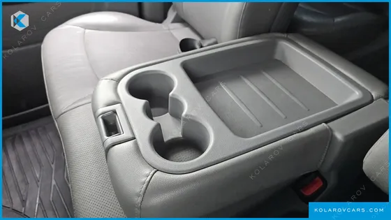 HYUNDAI STAREX 12-SEATER WAGON