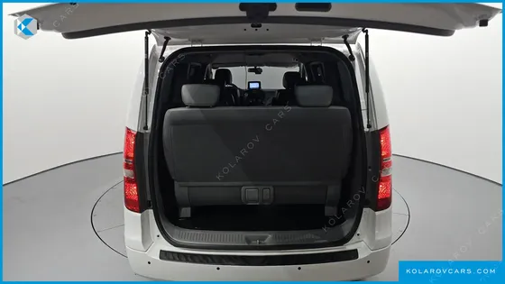 HYUNDAI STAREX 12-SEATER WAGON