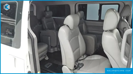 HYUNDAI STAREX 12-SEATER WAGON