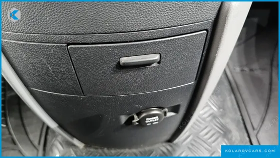 HYUNDAI STAREX 12-SEATER WAGON