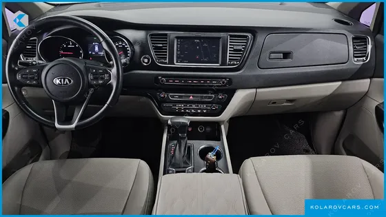 KIA CARNIVAL 9-SEATER LUXURY