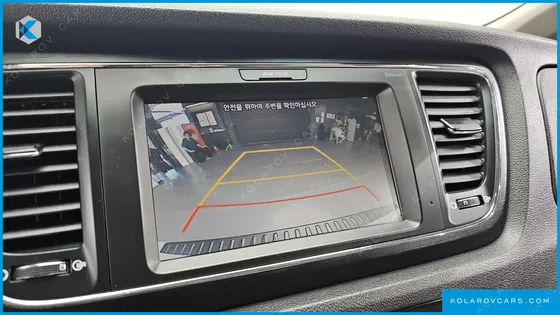 KIA CARNIVAL 9-SEATER LUXURY