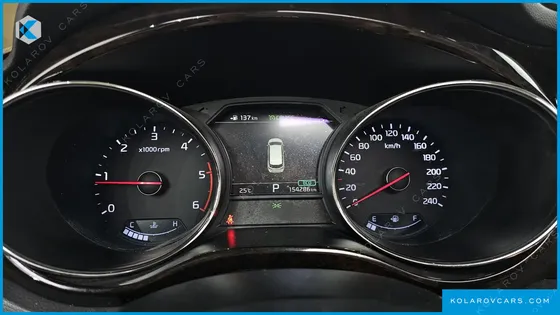KIA CARNIVAL 9-SEATER NOBLESSE SPECIAL