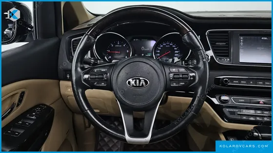 KIA CARNIVAL 9-SEATER NOBLESSE SPECIAL