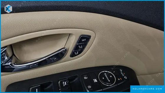 KIA CARNIVAL 9-SEATER NOBLESSE SPECIAL