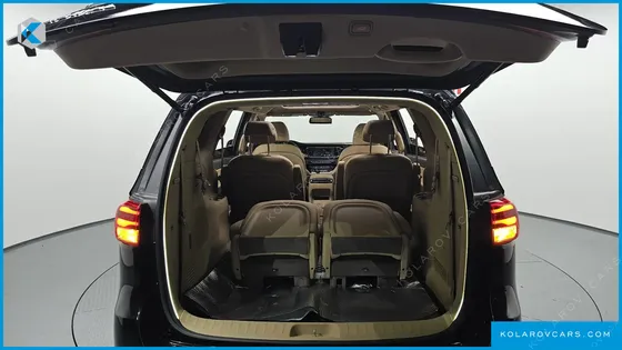 KIA CARNIVAL 9-SEATER NOBLESSE SPECIAL