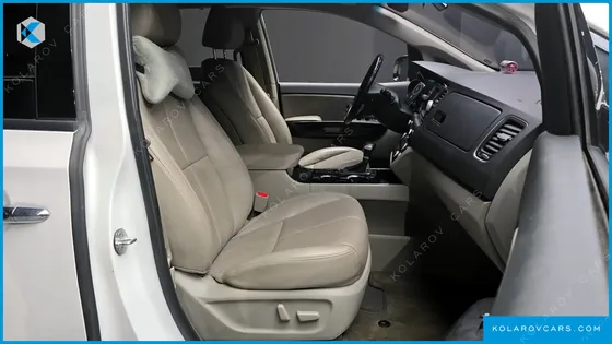 KIA CARNIVAL 7-SEATER LIMOUSINE