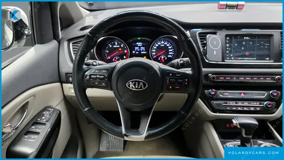 KIA CARNIVAL 7-SEATER LIMOUSINE