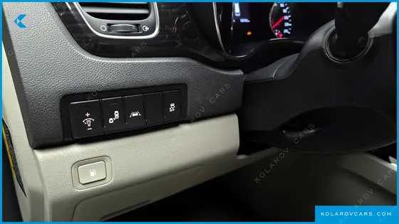 KIA CARNIVAL 7-SEATER LIMOUSINE