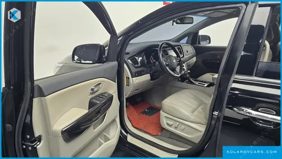 KIA CARNIVAL 9-SEATER PRSTIGE