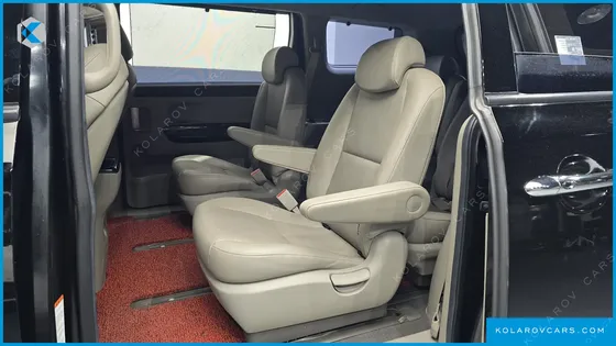 KIA CARNIVAL 9-SEATER PRSTIGE