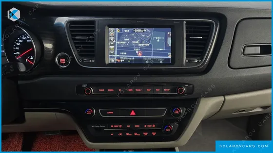 KIA CARNIVAL 9-SEATER PRSTIGE