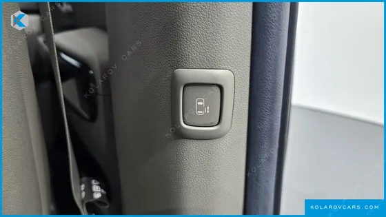 KIA CARNIVAL 9-SEATER PRSTIGE