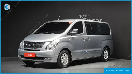 HYUNDAI STAREX 5-SEATER VAN