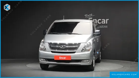 HYUNDAI STAREX 5-SEATER VAN