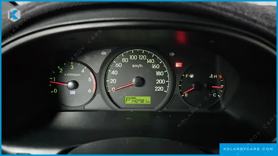 HYUNDAI STAREX 5-SEATER VAN