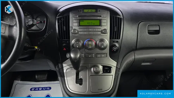 HYUNDAI STAREX 4WD 12-SEATER WAGON