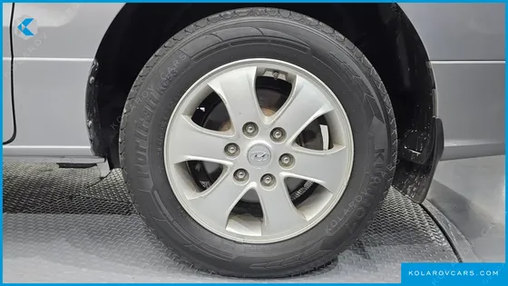 HYUNDAI STAREX 4WD 12-SEATER WAGON