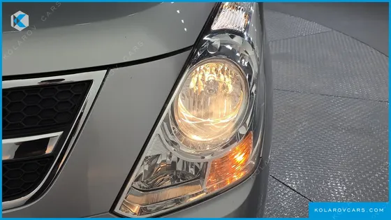 HYUNDAI STAREX 4WD 12-SEATER WAGON