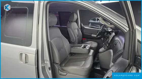 HYUNDAI STAREX 4WD 12-SEATER WAGON