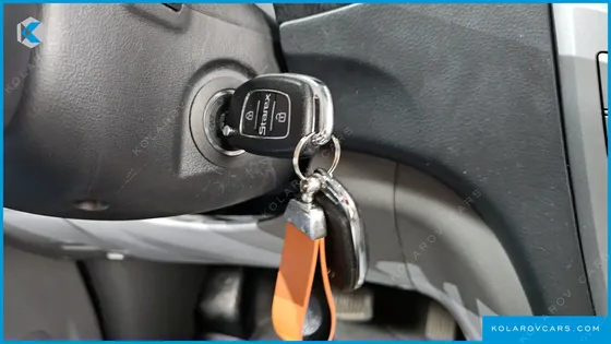 HYUNDAI STAREX 5-SEATER VAN