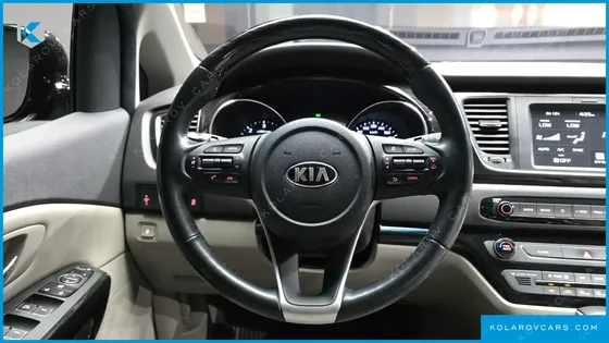 KIA CARNIVAL 9-SEATER PRSTIGE