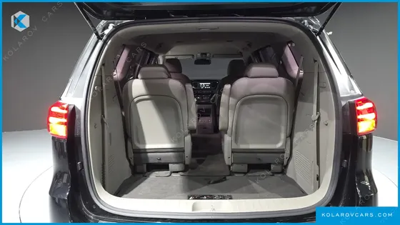 KIA CARNIVAL 9-SEATER PRSTIGE