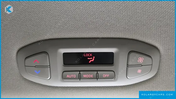 KIA CARNIVAL 9-SEATER PRSTIGE