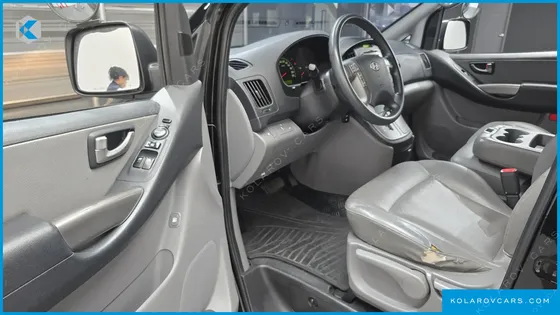 HYUNDAI STAREX 12-SEATER WAGON