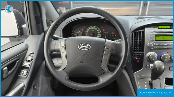 HYUNDAI STAREX 12-SEATER WAGON