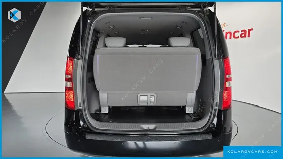 HYUNDAI STAREX 12-SEATER WAGON