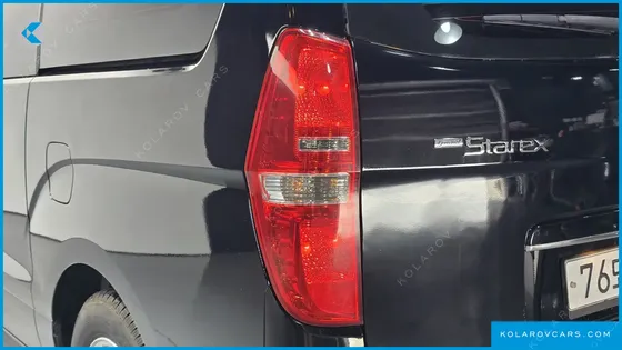 HYUNDAI STAREX 12-SEATER WAGON