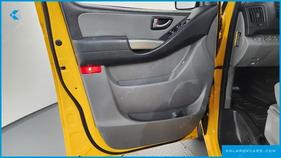 HYUNDAI STAREX 4WD GUARD CAR OF CHIDREN
