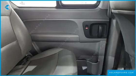 HYUNDAI STAREX 4WD GUARD CAR OF CHIDREN