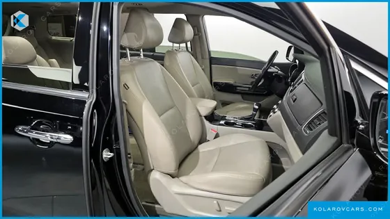 KIA CARNIVAL 9-SEATER PRSTIGE