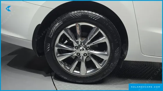 KIA CARNIVAL GASOLINE 9-SEATER NOBLESSE SPECIAL