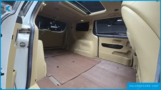 KIA CARNIVAL GASOLINE 9-SEATER NOBLESSE SPECIAL