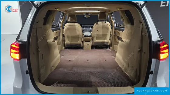 KIA CARNIVAL GASOLINE 9-SEATER NOBLESSE SPECIAL