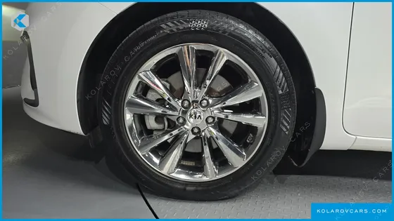 KIA CARNIVAL GASOLINE 9-SEATER NOBLESSE SPECIAL
