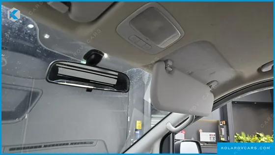 HYUNDAI STAREX 5-SEATER VAN