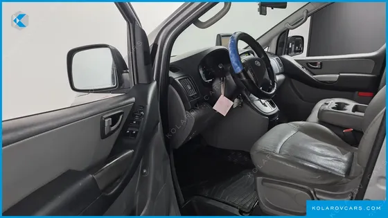 HYUNDAI STAREX 12-SEATER WAGON